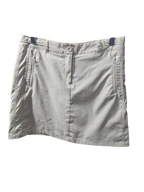 Nivo Womens White Golf Skirt Size 6 With Dual Zipper Pockets & Rear Buttoned Fla